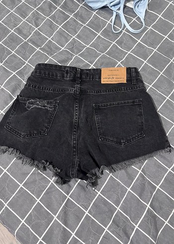 Siyah Yırtık Rock Punk Kadın Jean Şort - Görsel 2