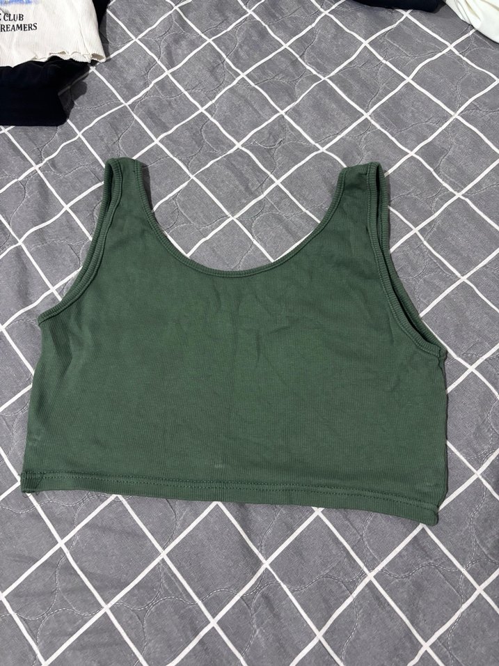 V Yakalı Yeşil Kadın Atlet Crop Top - Görsel 2