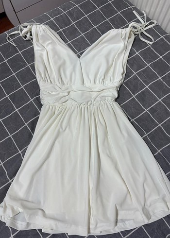 Beyaz V Yaka Drapeli Midi Elbise - Görsel 3