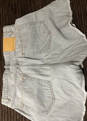 Gri Mini Payetli Kadın Denim Şort - Görsel 2