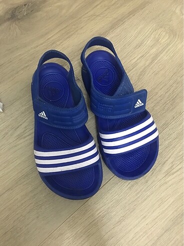 Orjinal adidas çocuk sandalet