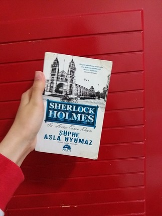 sherlock holmes kitap şüphe asla uyumaz