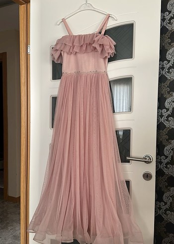 Pembe Uzun Askılı Fırfırlı Abiye Elbise