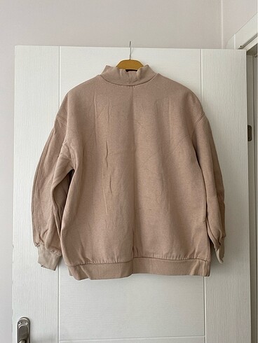 BERSHKA Sweatshirt