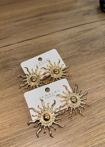 Altın Renkli Boncuklu Güneş Küpeler - Görsel 2