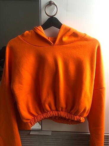 Turuncu kısa sweatshirt