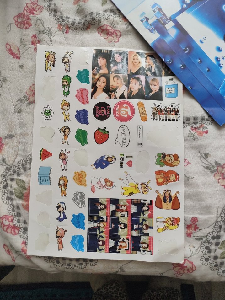 Sticker ve K-pop Fotoğraf Sayfası - Görsel 3