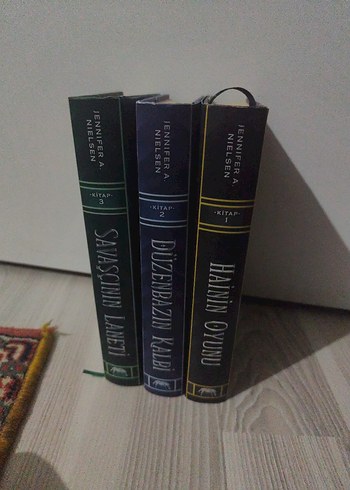 Victoria Ying'den Ac Hayalet Mangası ve karışık roman seti - Görsel 4