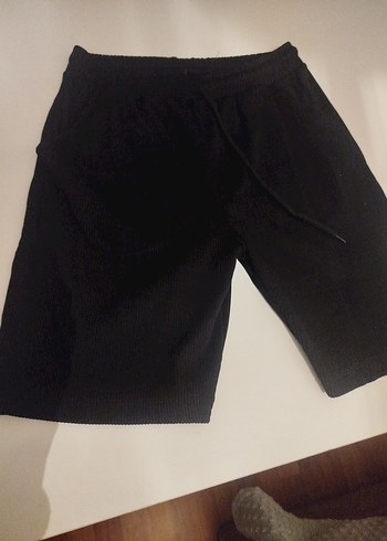 Siyah Rahat Kesim Şort - Görsel 2