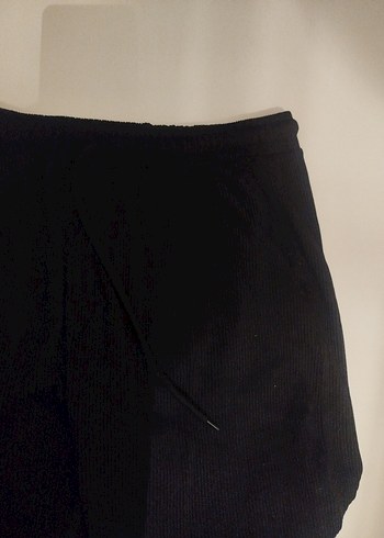 Siyah Rahat Kesim Şort - Görsel 3