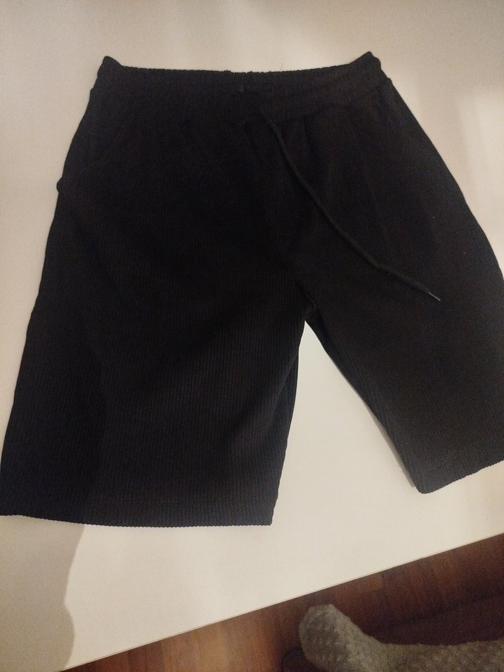 Siyah Rahat Kesim Şort - Görsel 2