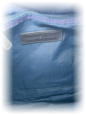  Beden Tommy Hilfiger Çapraz Çanta %70 İndirimli.