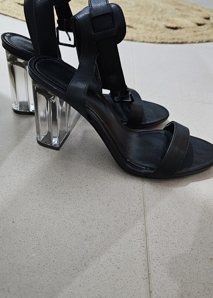 Bershka topuklu ayakkabı - Görsel 5