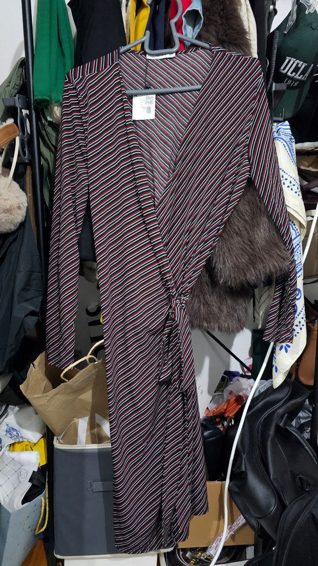 Bordo Çizgili V Yaka Midi Elbise - Görsel 4