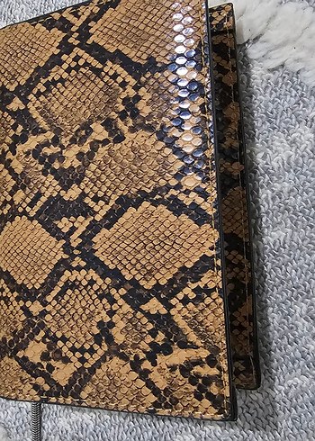 Zincir Detaylı Kahverengi Yılan Derisi Çanta - Görsel 5