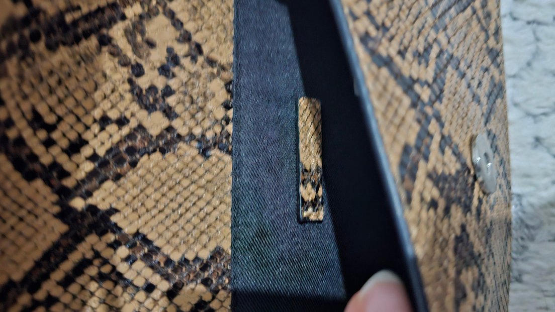 Zincir Detaylı Kahverengi Yılan Derisi Çanta - Görsel 4