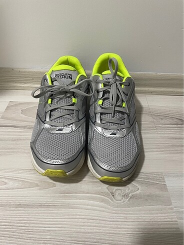 40 Beden Skechers go run spor ayakkabı