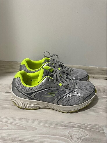 40 Beden gri Renk Skechers go run spor ayakkabı
