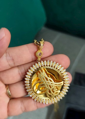 Uzun Zincirli İşlemeli Altın Kadın Kolye - Görsel 3