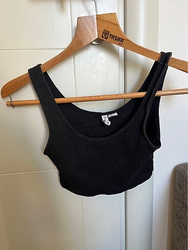 Siyah Crop