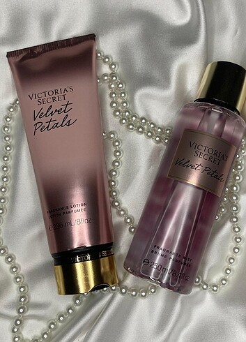 Victoria's Secret set