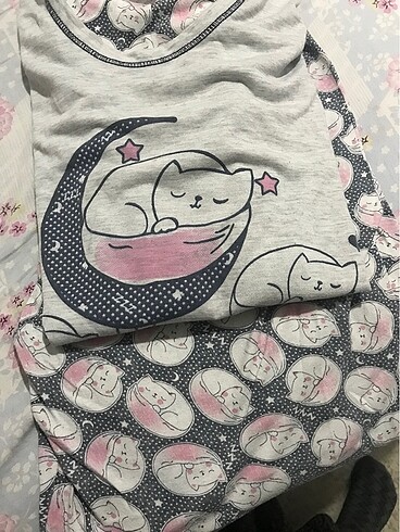 Kedili pijama takımı