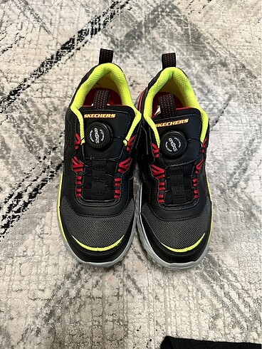 Skechers twist-fit erkek çocuk ayakkabısı 36 numara