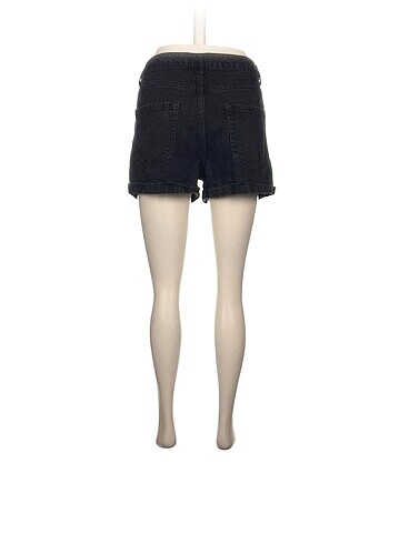 44 Beden Forever 21 Mini Şort %70 İndirimli.