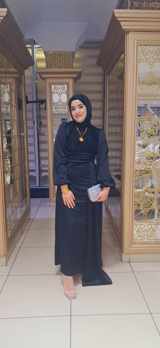 Uzun Siyah Drape Detaylı Tesettür Elbise - Görsel 3