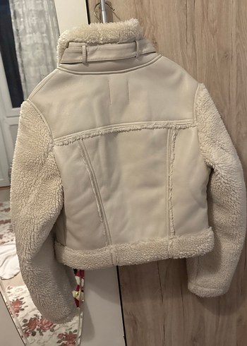 Bershka suni yünlü kollu astar detaylı ceket