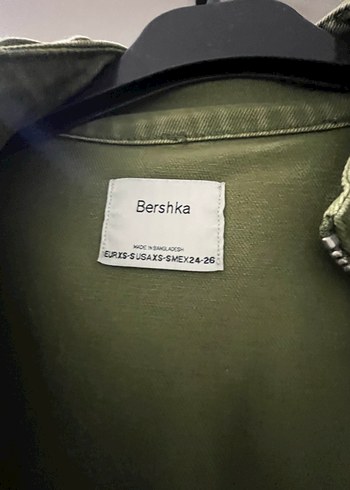 Bershka Kemerli Mini Kadın Kot Ceket