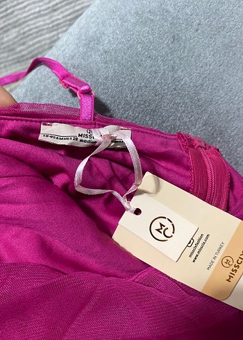 Tüllü askılı pembe elbise - Görsel 4