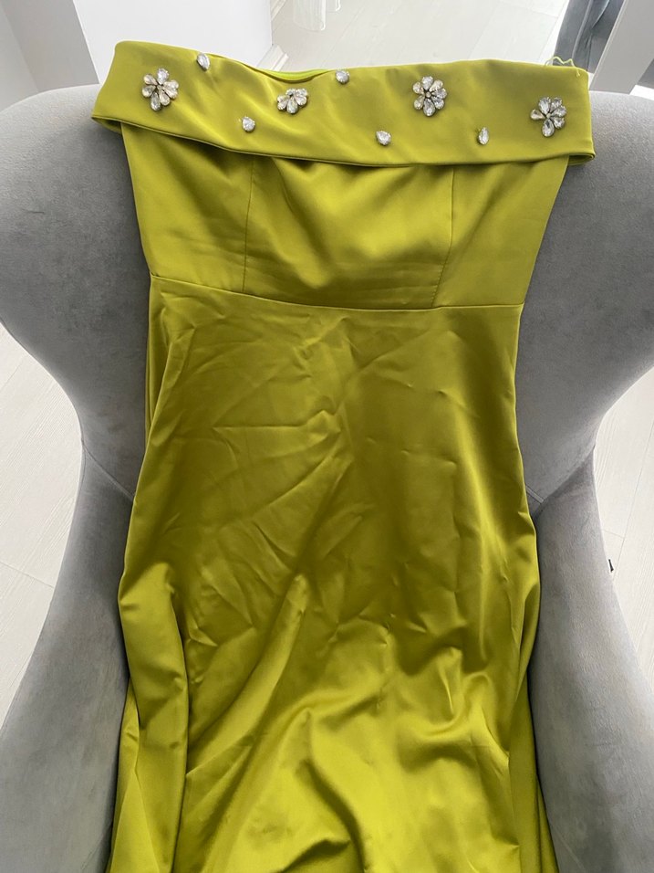 Straplez İşlemeli Yeşil Midi Abiye Elbise - Görsel 3