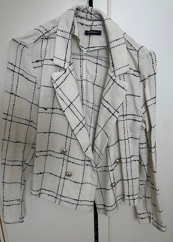 Düğmeli Ekoseli Beyaz Kadın Blazer - Görsel 2