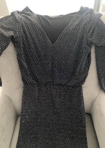 V Yakalı Kadın Elbise - Görsel 3