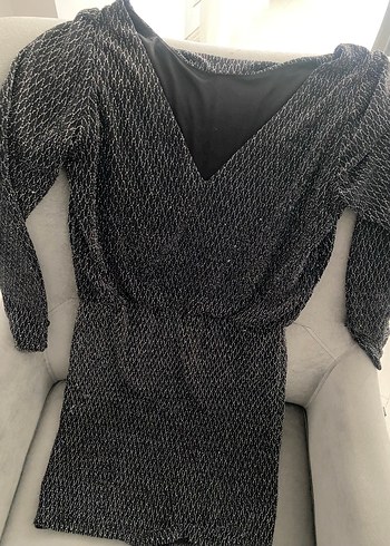 V Yakalı Kadın Elbise - Görsel 2