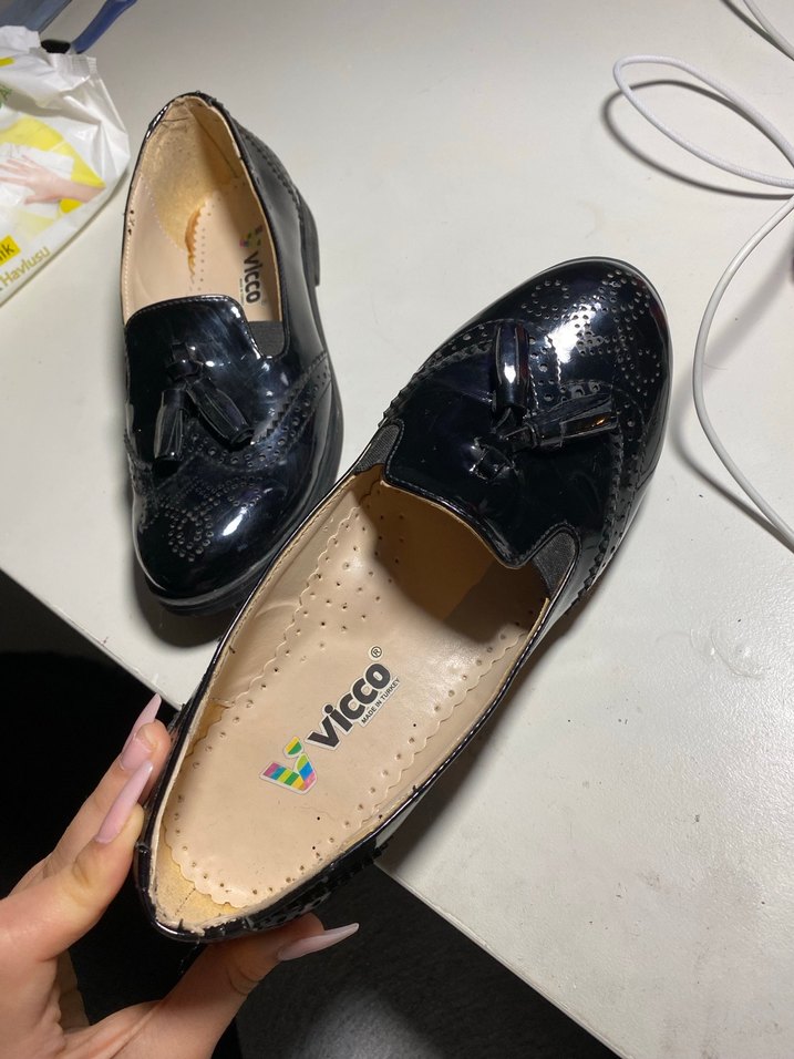 Vicco Parlak Siyah Kız Çocuk Loafer Ayakkabı - Görsel 3