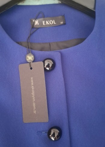 Düğmeli Kısa Lacivert Kadın Blazer - Görsel 2