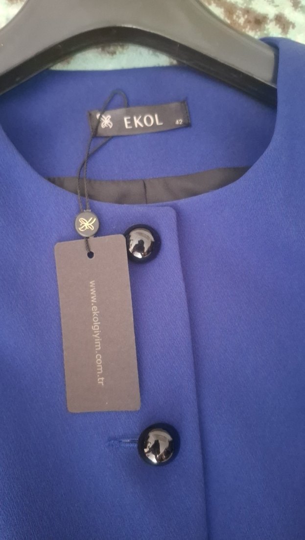 Düğmeli Kısa Lacivert Kadın Blazer - Görsel 2