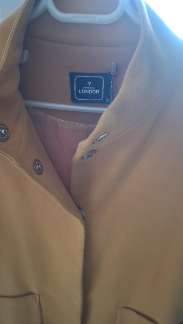 Düğmeli Kısa Kahverengi Kadın Kaban - Görsel 4