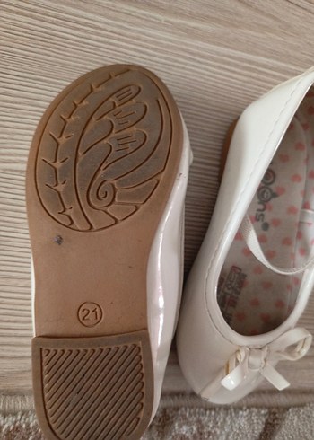 Beyaz Fiyonk Detaylı Kız Çocuk Babet - Görsel 2