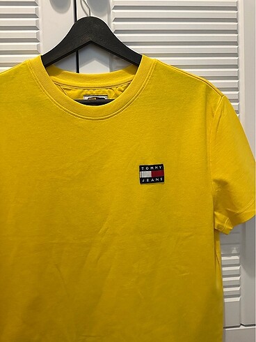 s Beden Orjinal Tommy Hilfiger Kadın Sarı Tshirt