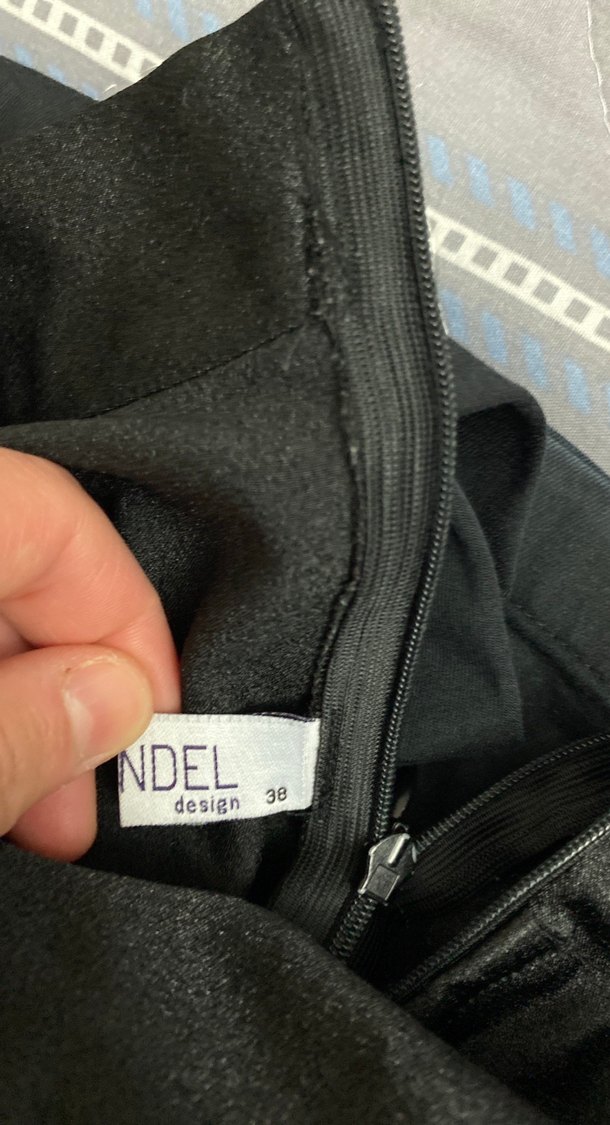 Siyah Yüksek Yakalı Uzun Gotik Elbise - Görsel 4