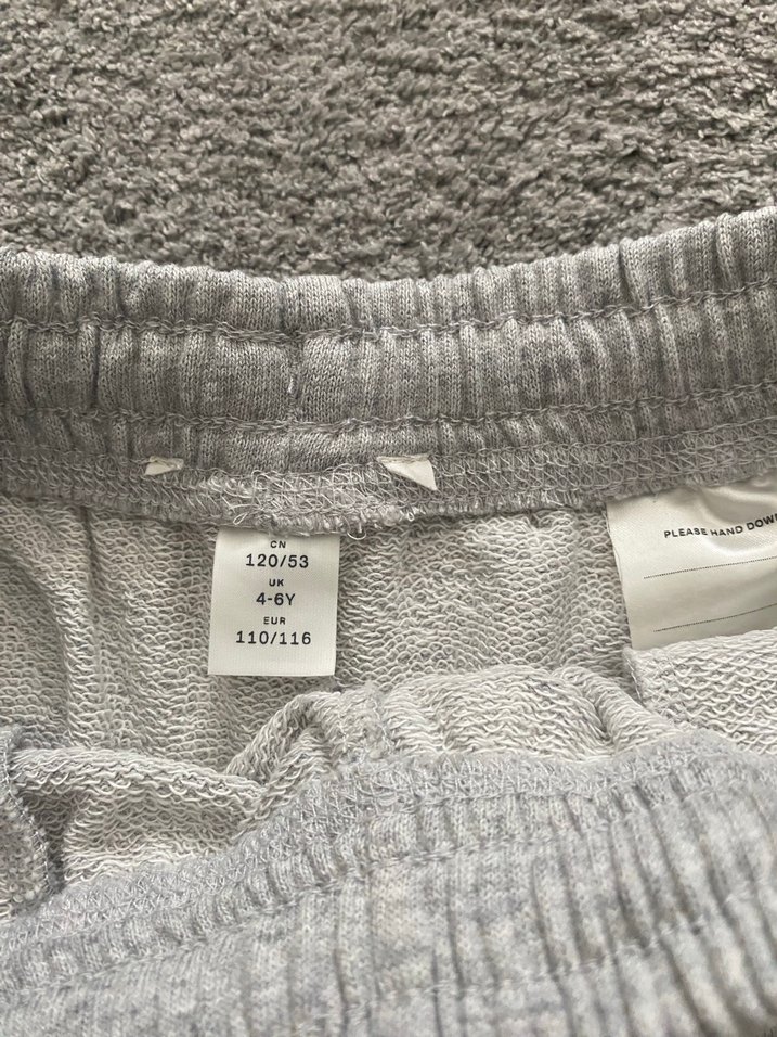 Gri Nakışlı Rahat çocuk Mini Şort - Görsel 3