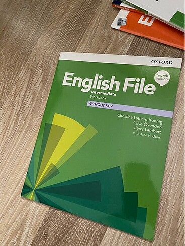  Beden English file İntermediate ACCESS KOD+Workbook+Studens Book