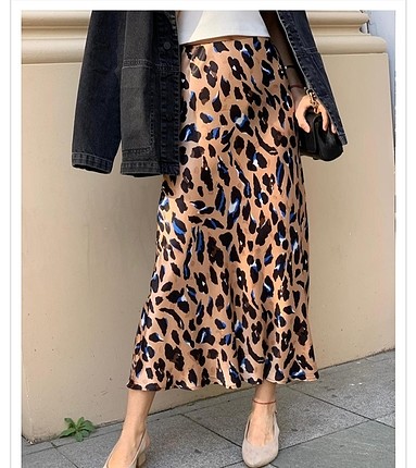 Butik Üründür. Sadece 1 Kez Giyilmiştir