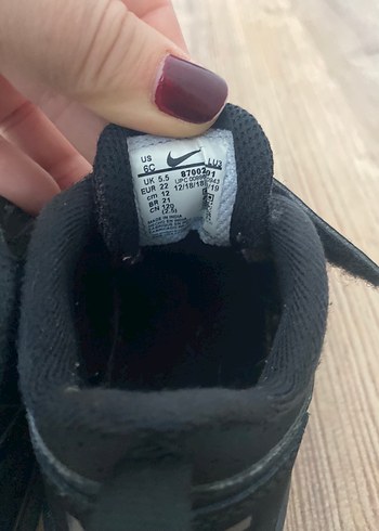22 Beden siyah Renk Siyah Erkek Çocuk Spor Ayakkabı Velcro nike orjinal