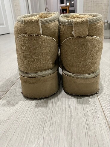 38 Beden ten rengi Renk Ugg model bot