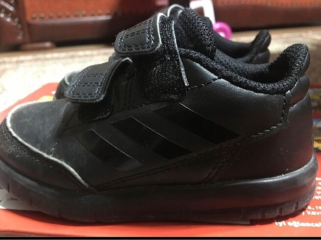 Adidas spor ayakkabı