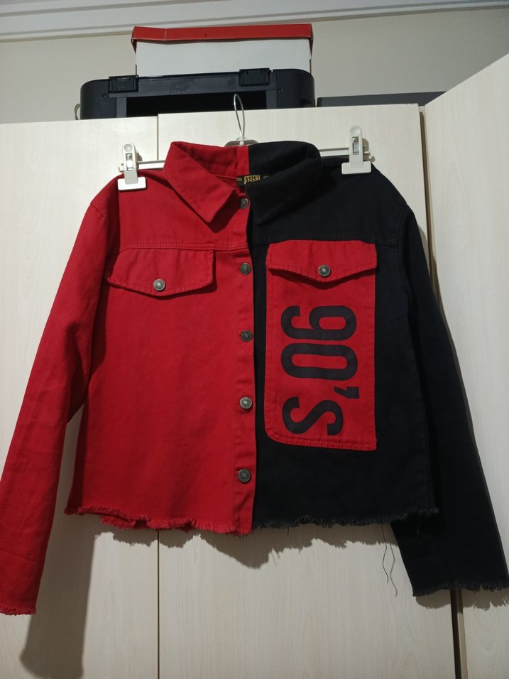 Düğmeli Kırmızı Siyah Kadın Kot Ceket - Görsel 2